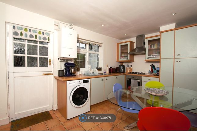 Millers Cottage No  Middle Rd, Off Charles St Herts, Berkhamsted photo 4