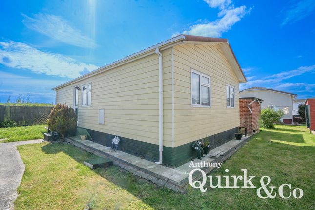 Mobile/park home for sale in Kings Park, Canvey Island