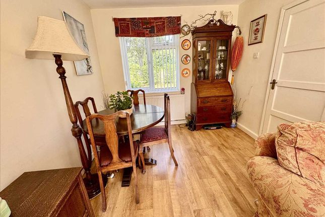 64, WildtreeAvenue, Underhill, Wolverhampton photo 3