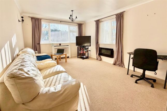 12, Doris Court, Norfolk Avenue, Toton, Nottingham photo 4