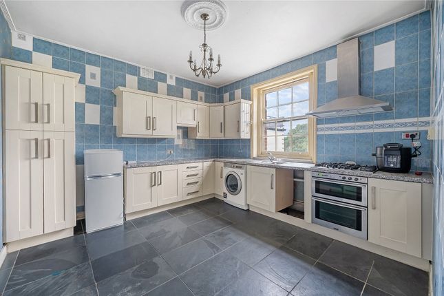 Thumbnail Flat for sale in Park Hill, London