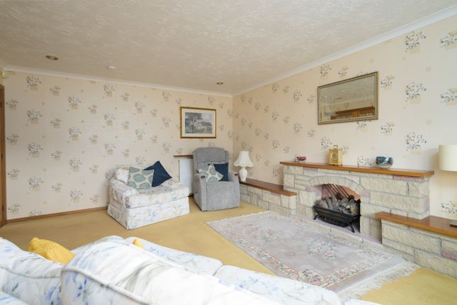 19, Hillside Avenue, Dalgety Bay photo 3