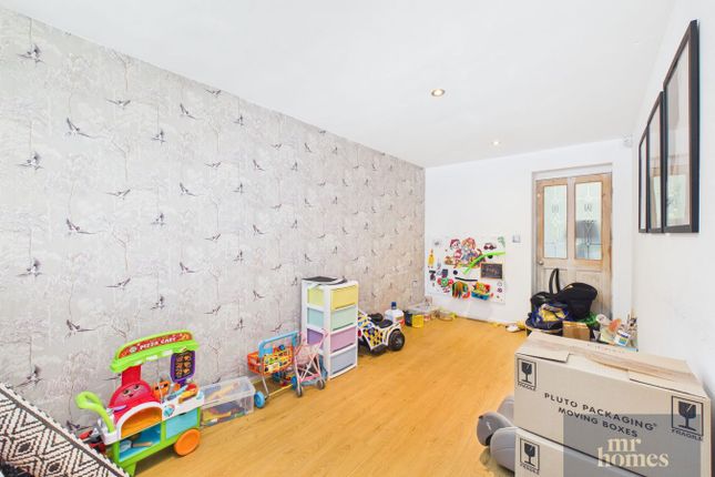 Coedriglan Drive, Cardiff photo 4