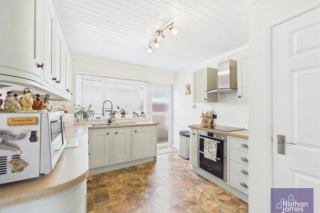 6, Neddern Way, Caldicot photo 2