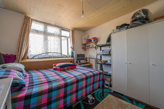 Rosefield Gardens, E14, Docklands photo 4