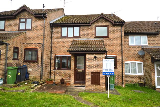2-bed house on 14 Webb Close, Bagshot, £285,000