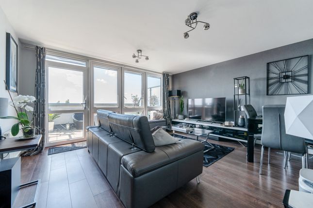 Flat for sale in Eaton Road, Enfield