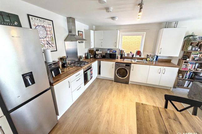 18, Octavian Road, Dunstable photo 3