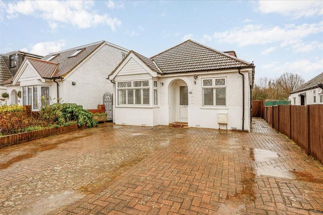 Thumbnail Bungalow to rent in Ravenor Park Road, Greenford