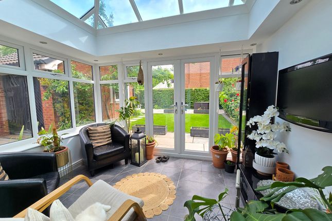 2 Ayshford Close, Altrincham photo 3