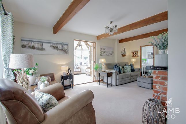 Seaview, Church Lane, Clacton-On-Sea photo 2
