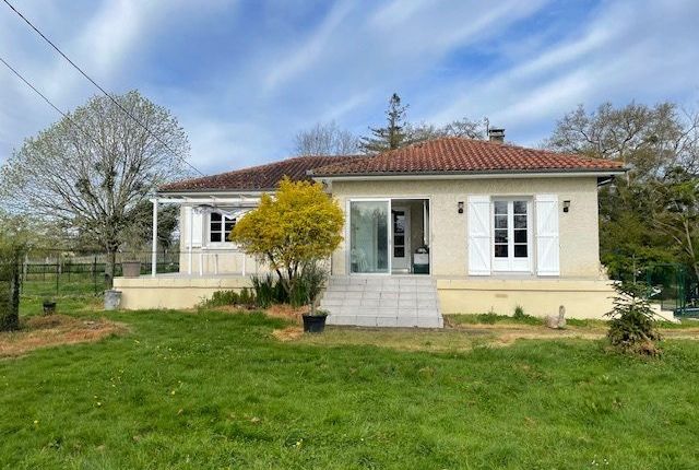 Thumbnail Bungalow for sale in Aignan, Midi-Pyrenees, 32290, France