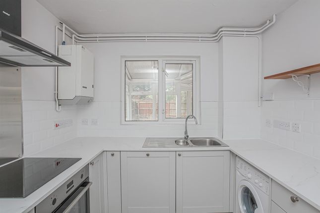 9, Ockley Brook, Didcot photo 4