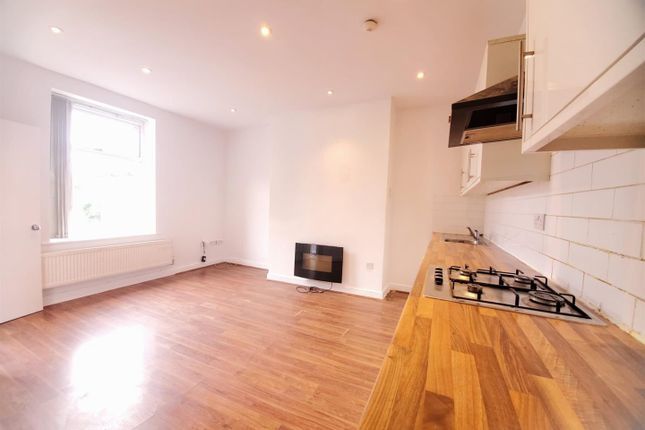 64, Mount Street, Huddersfield photo 4