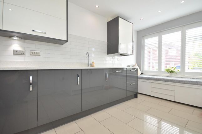 8, Titus Way, Bristol photo 3