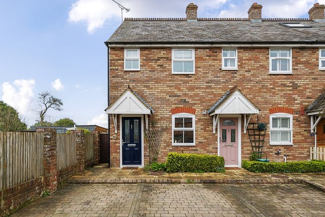 End terrace house for sale in Gamnel Terrace, Tring