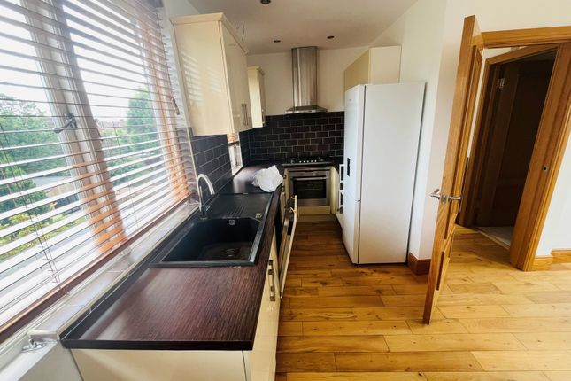 FLAT 3, 76 WOODSIDE AVENUE, NORTH FINCHLEY, LONDON photo 5