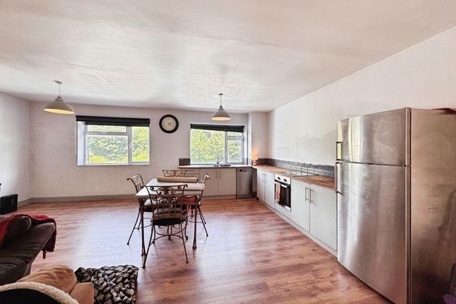 106, Billacombe Road, Devon photo 3