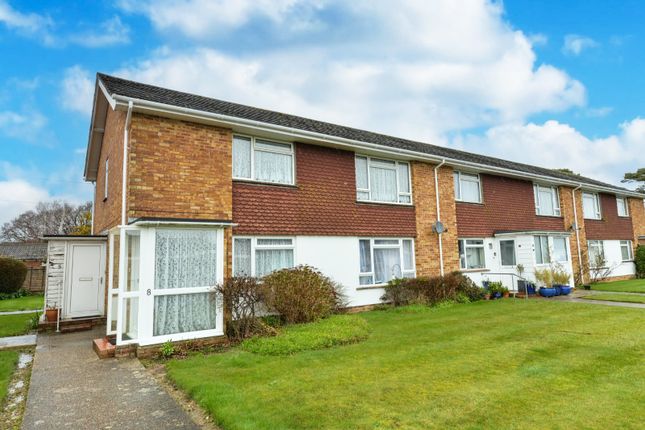 Flat for sale in Aspen Place, New Milton, Hampshire