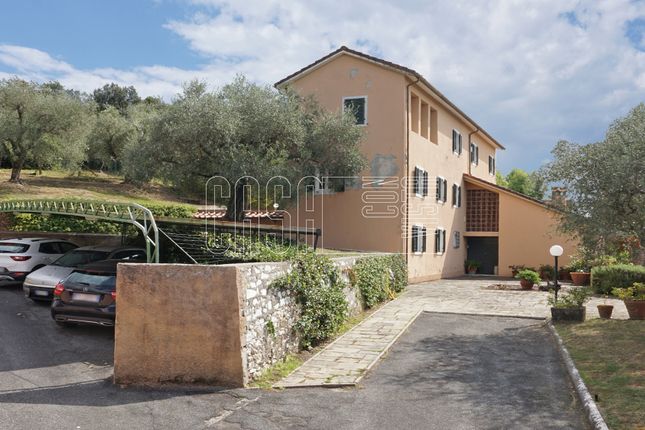 Villa for sale in Via Cavaiola, Carrara, Massa And Carrara, Tuscany, Italy