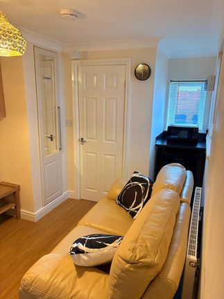 Hexthorpe Road, Doncaster photo 3