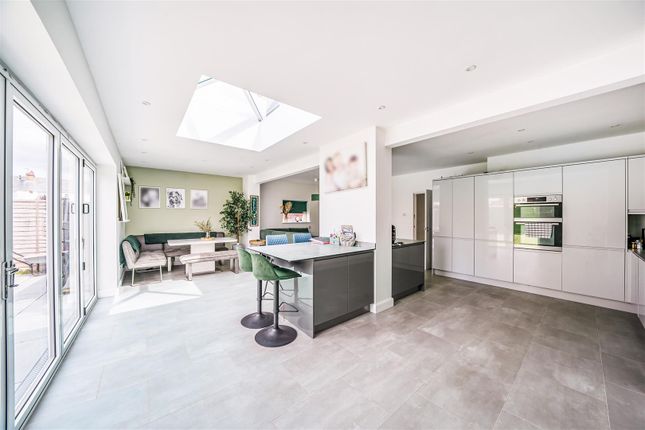 5, Sandport Grove, Fareham photo 3
