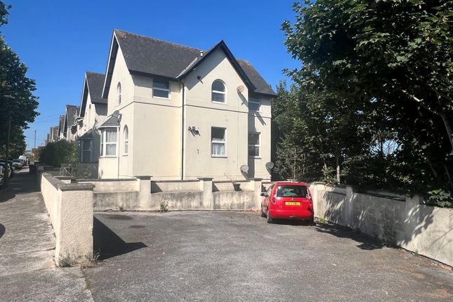 2 Bedroom Flat in TQ1 3EG