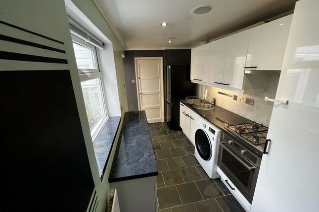 Semi-detached house to rent in Stoughton Road, Guildford