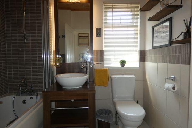 3 Woodlands, West Mersea Holiday Park, Seaview Avenue, West Mersea photo 5