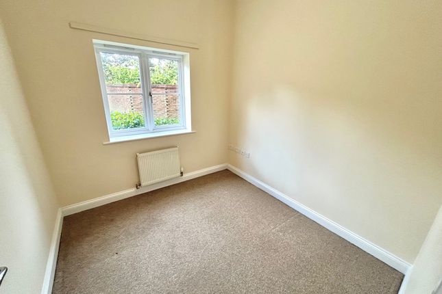 11, Milton Keynes photo 5