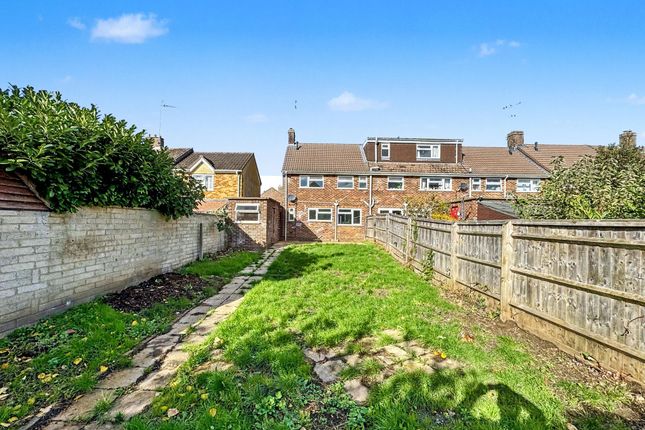 13 Bennett Road, Faringdon photo 2