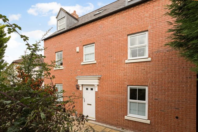 Thumbnail Flat to rent in Griffith Close, Bishopton, Stratford-Upon-Avon