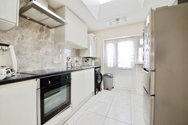 31, Tennyson Road, Essex photo 2