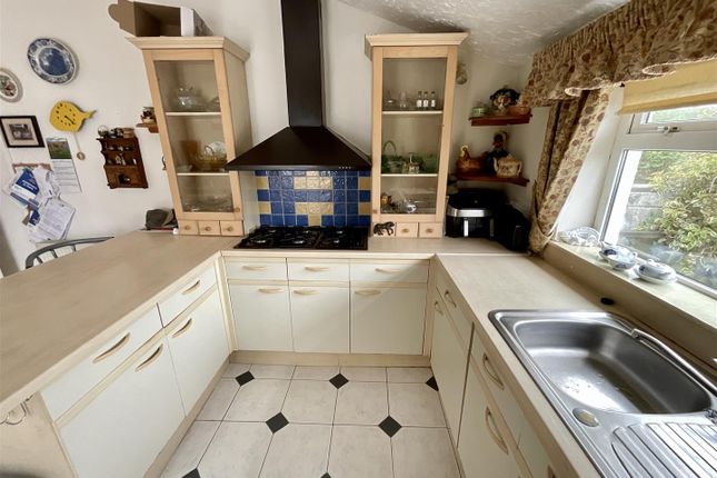 3, Glenalla Road, Llanelli photo 4