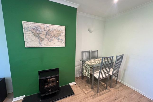 90a, Cambray Road, London photo 2