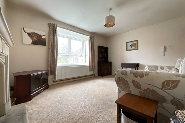 99 Cross Lane, Scarborough photo 2