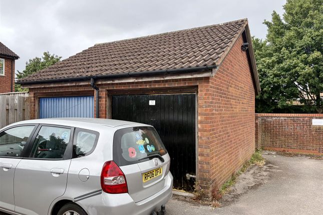 12, Woodward Drive, Bristol photo 2