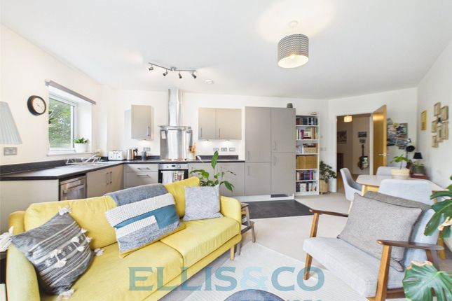 Flat 11, Blue Bell Court,, Sovereign Way, Kent photo 3
