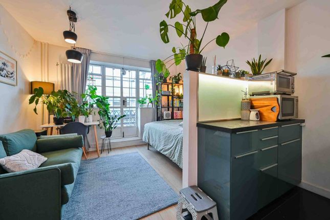 Studio for sale in Woburn Place, Bloomsbury, London