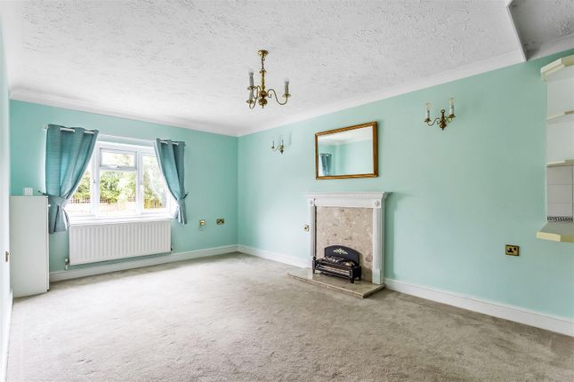 12, Beatrice Lodge, Oxted photo 4