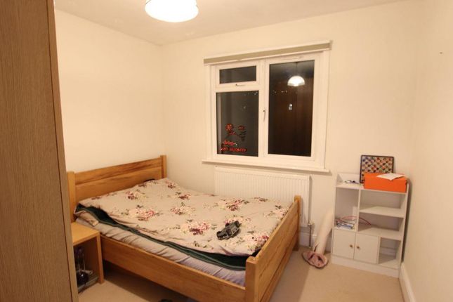 2A, Windermere Avenue, London photo 4
