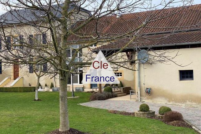 Farmhouse for sale in Puttelange-Les-Thionville, Lorraine, 57570, France