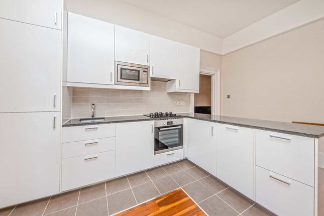 Flat to rent in St. Philips Road, Surbiton