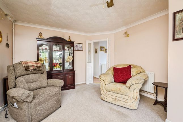 4, Violet Way, Peterborough photo 4