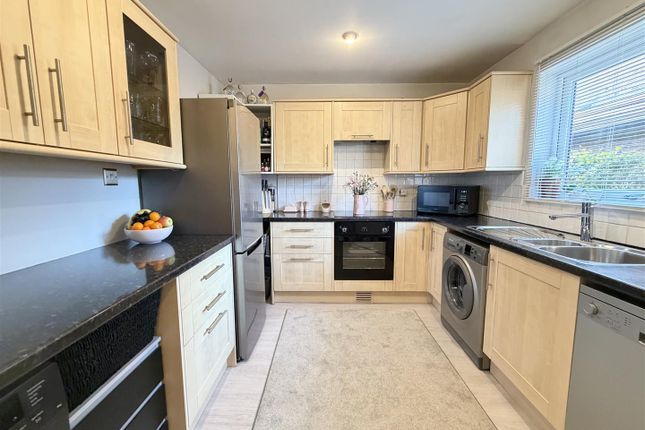 12, Hendersons Croft, Carlisle photo 2