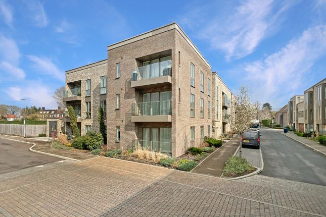 Flat for sale in Knightly Avenue, Cambridge