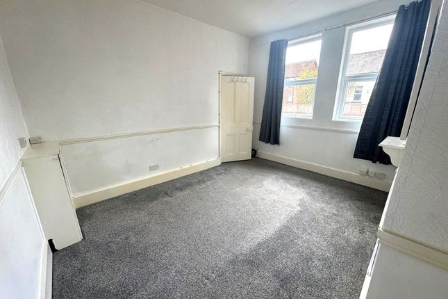 58, Birkenhead photo 3