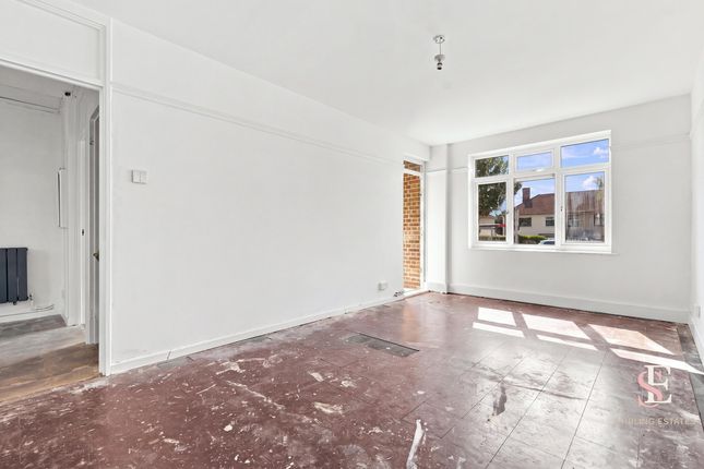 2, Chigwell photo 4