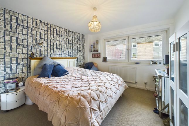 Flat for sale in College Lawn, Cheltenham, Gloucestershire