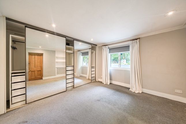 F4, 2, Trinity Crescent, London photo 3